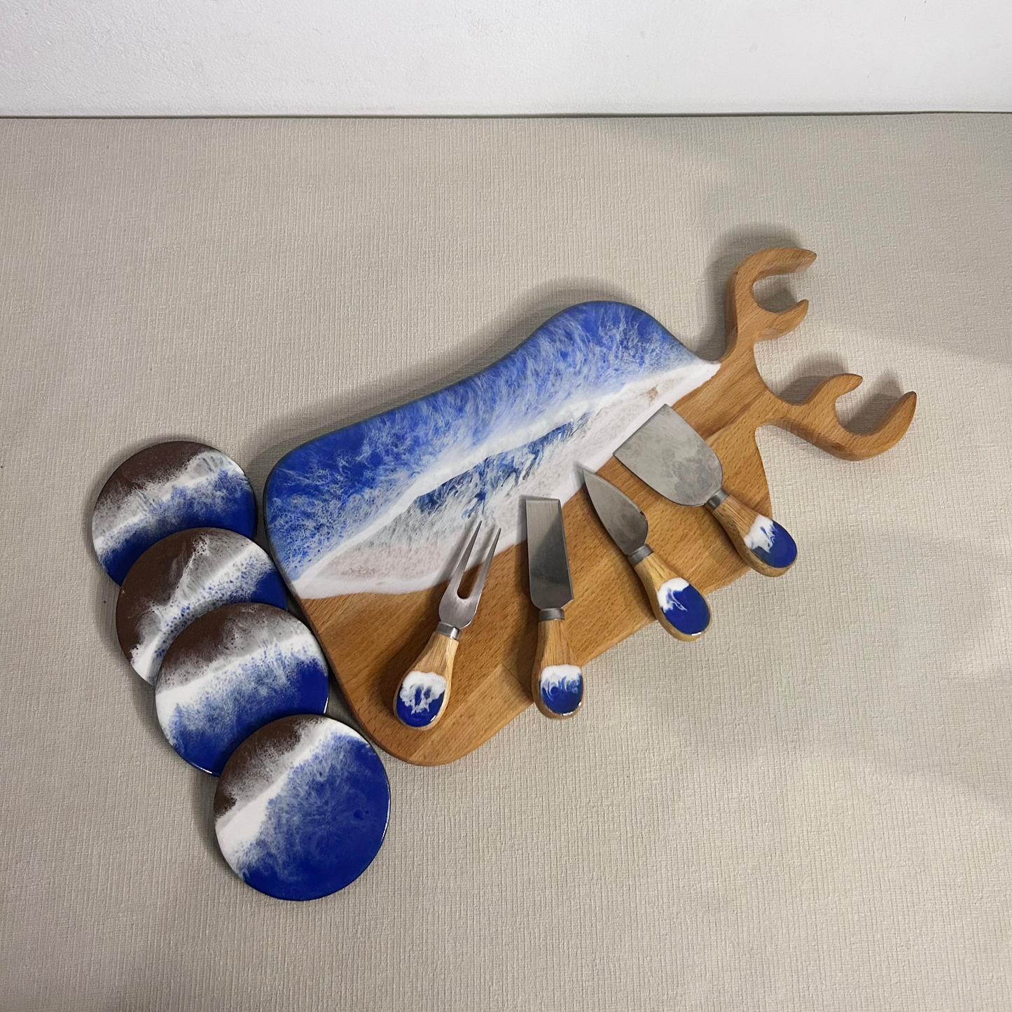 Set platou dreptunghiular cerb, cu accesorii, valuri, ideal pentru cadou, decor, branzeturi, aperitive
