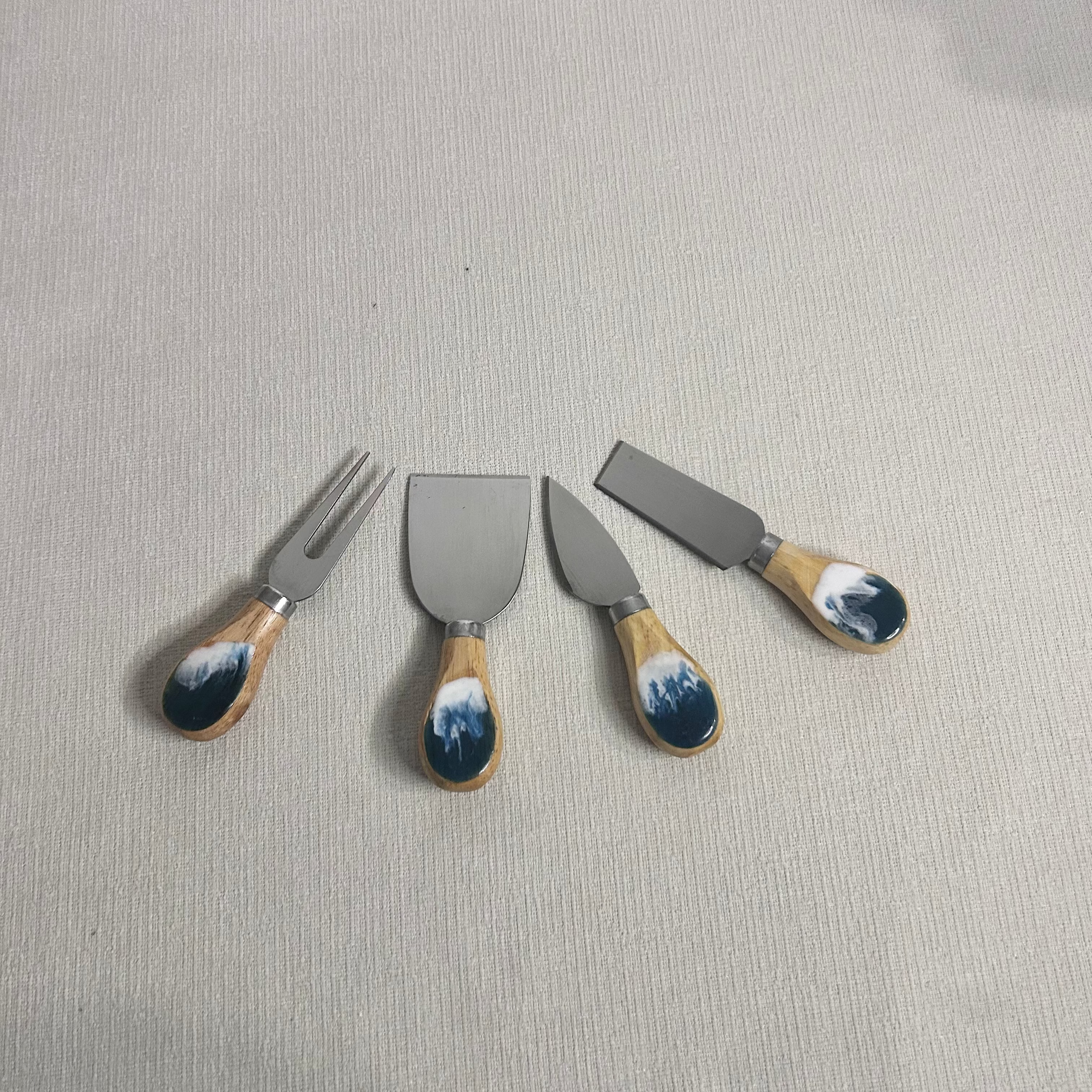 Set cutite branzeturi cu rasina epoxidica, efect ocean - epoxyarta.ro