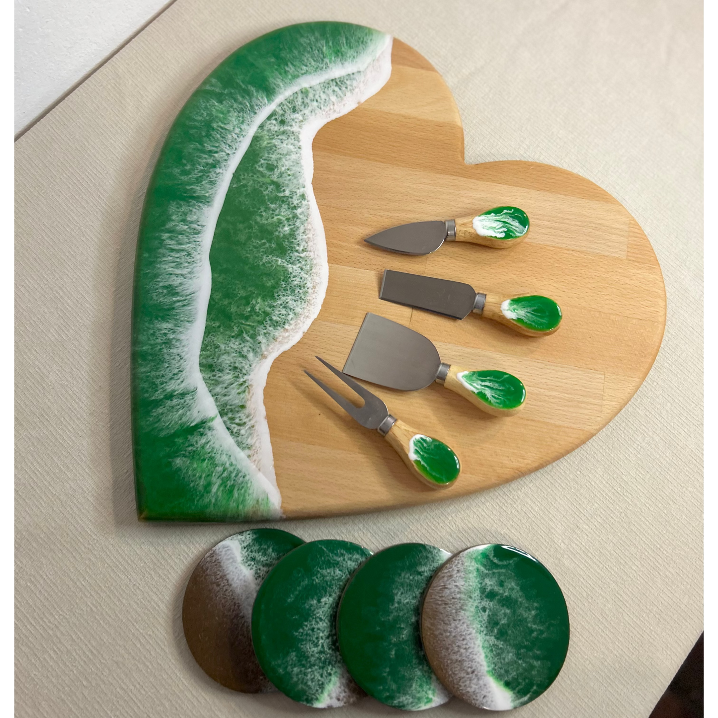 Set platou inimioara cu accesorii, valuri, ideal pentru cadou, decor, branzeturi, aperitive